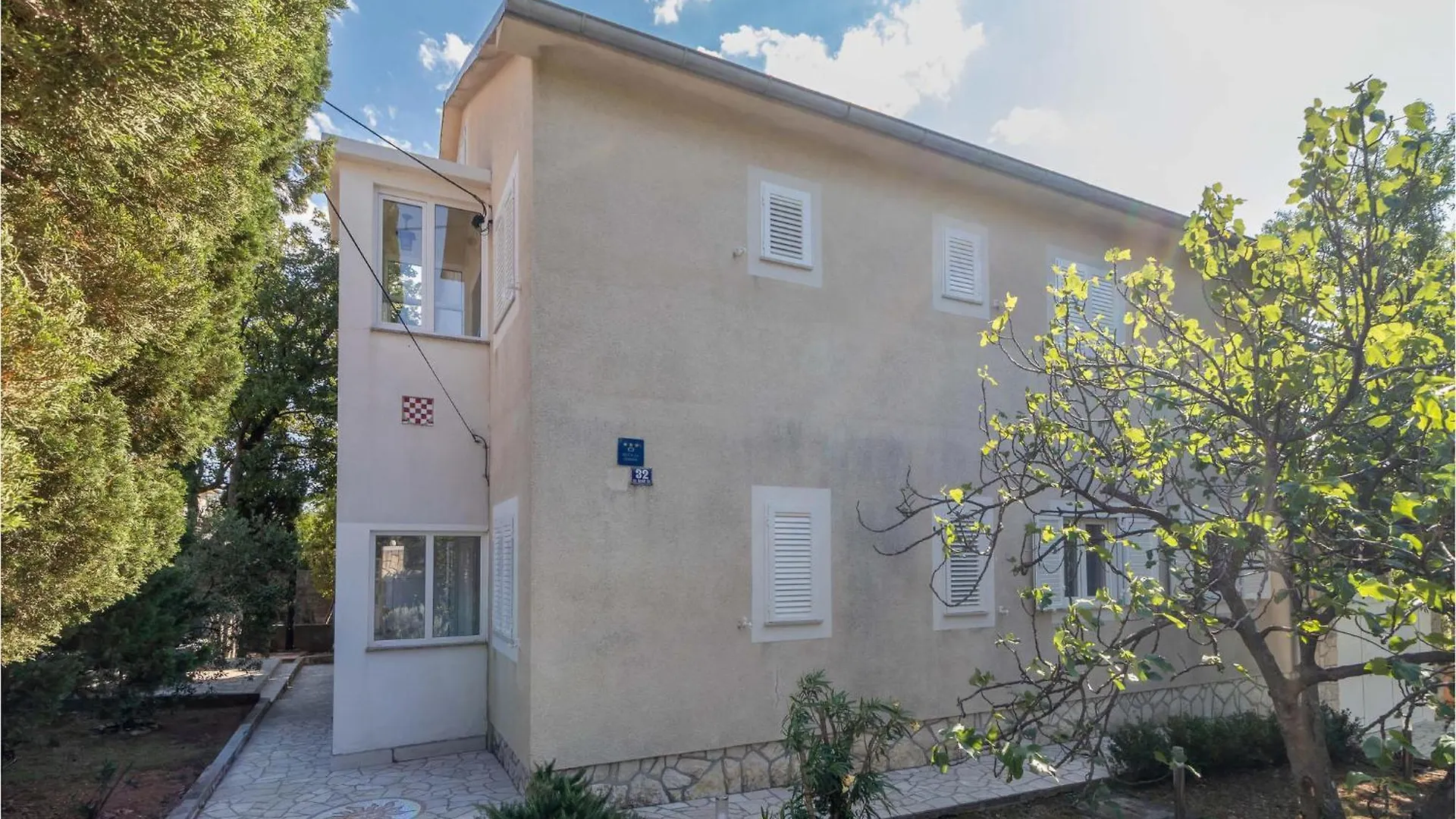 5 Bedroom Awesome Home In Povile Nyaraló